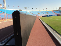 Pohled na LED mantinel z boku